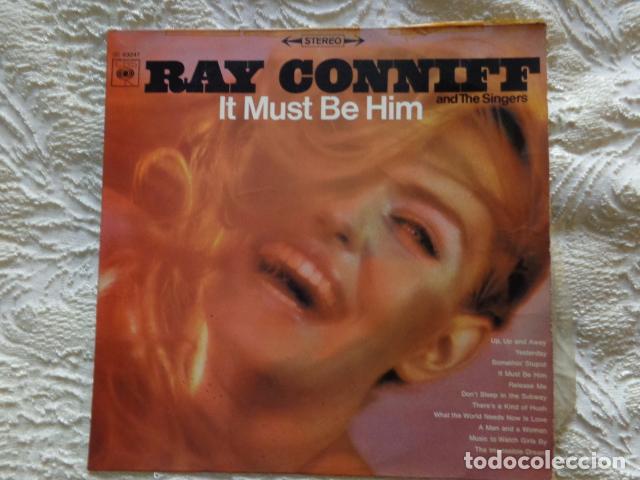 Discos de vinilo: Ray Conniff And The Singers &lrm;&ndash; It Must Be Him - CBS - 1967 - Foto 1