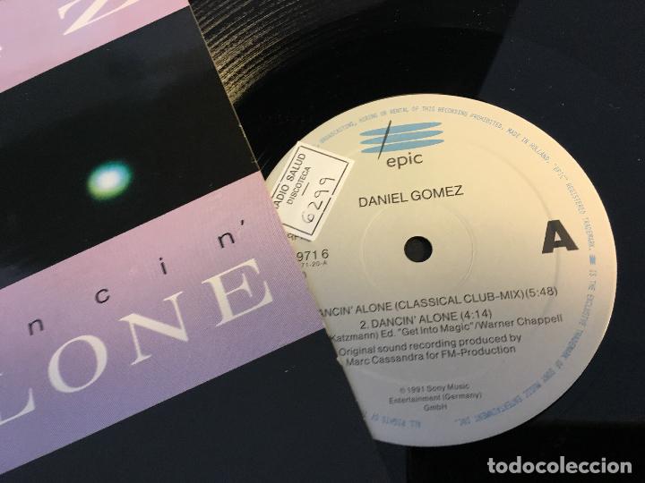 Discos de vinilo: DANIEL GOMEZ (DANCIN ALONE) MAXI SINGLE ESPA&Ntilde;A 1991 (B-33) - Foto 2