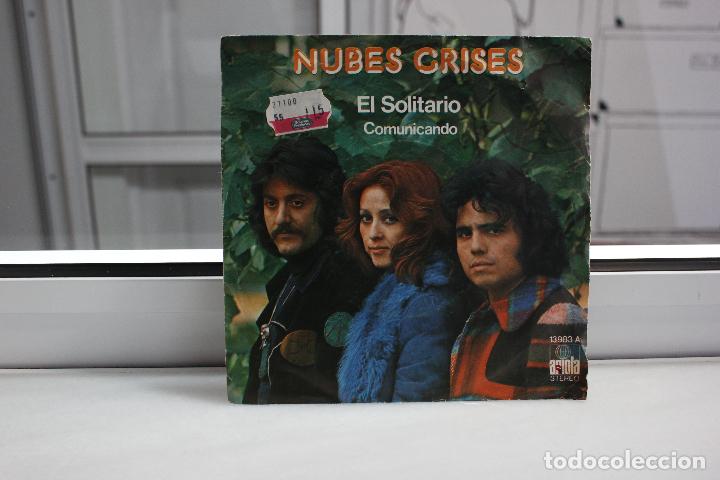 Discos de vinilo: SINGLE NUBES GRISES. EL SOLITARIO - COMUNICANDO. - Foto 1