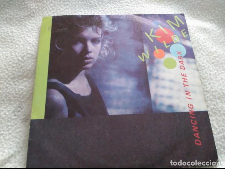 Discos de vinilo: single kim wilde  dancing in the dark - Foto 1