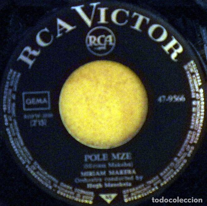 Discos de vinilo: Miriam Makeba - Little boy / Pole Mze - Foto 4