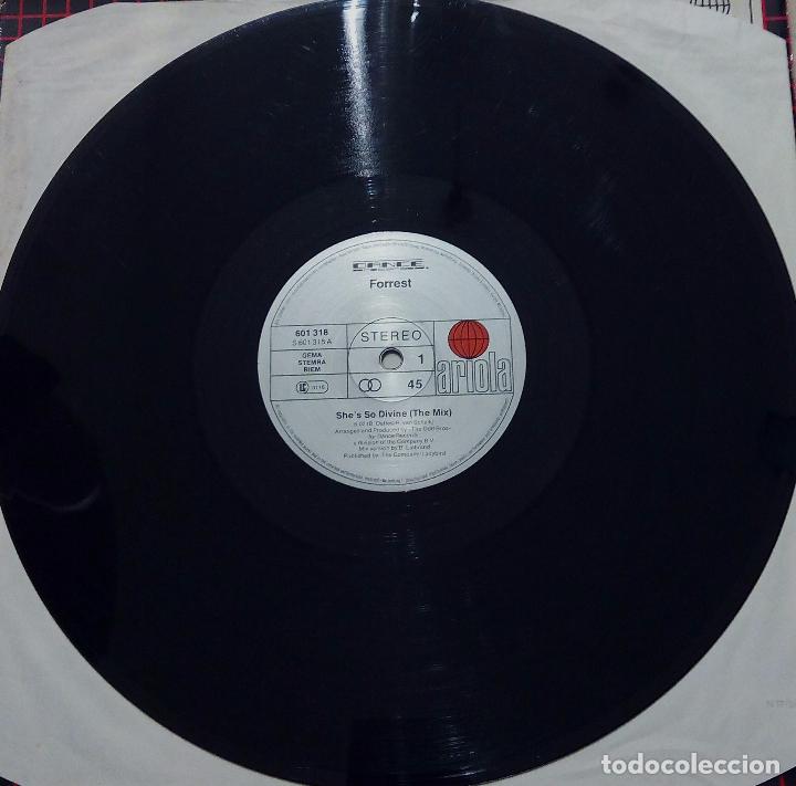 Discos de vinilo: MAXI SINGLE FORREST - SHES SO DIVINE - ARIOLA 1984. - Foto 4