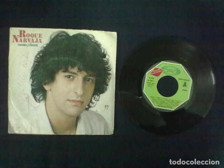 Disques de vinyle: ROQUE NARVAJA MENTA Y LIMON UN AMANTE DE CARTON.