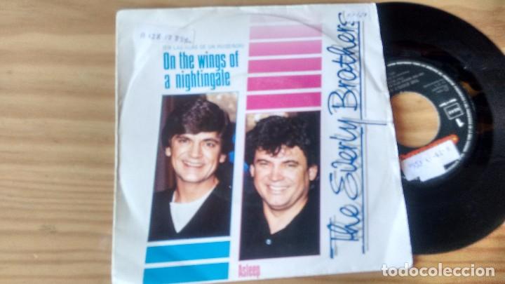 Discos de vinilo: SINGLE (VINILO) DE EVERLY BROTHERS A&Ntilde;OS 80 - Foto 1
