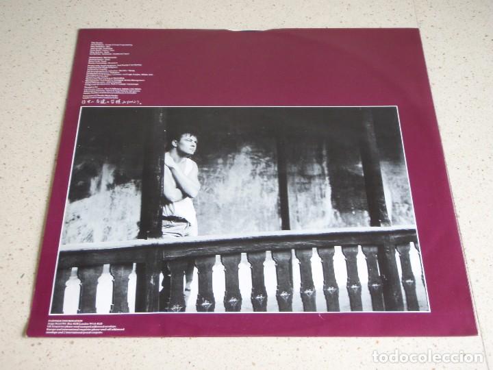 Discos de vinilo: PAUL YOUNG ( BETWEEN TWO FIRES ) 1986-HOLANDA LP33 CBS - Foto 4