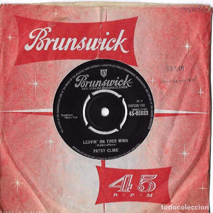 Discos de vinilo: PATSY CLINE: LEAVIN&acute; ON YOUR MIND / TRA LE LA LE LA TRIANGLE - Foto 1