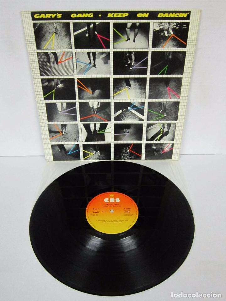 Discos de vinilo: GARYS GANG - KEEP ON DANCIN - LP - CBS 1979 SPAIN - Foto 1