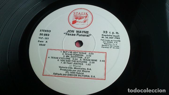 Discos de vinilo: JON WAYNE - TEXAS FUNERAL - LP - 1985 - NUEVO - Foto 3