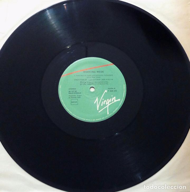 Discos de vinilo: MAXI SINGLE WORKING WEEK - TOO MUCH TIME - VIRGIN 1986. - Foto 4