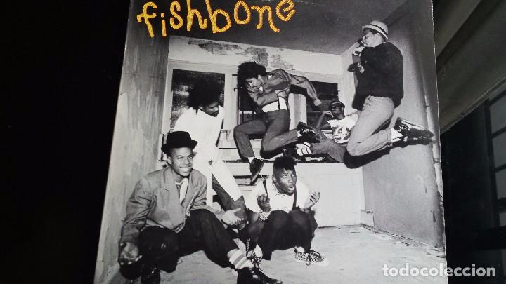 Discos de vinilo: LP FISHBONE: S/T (1&ordm; DISCO) - Foto 1