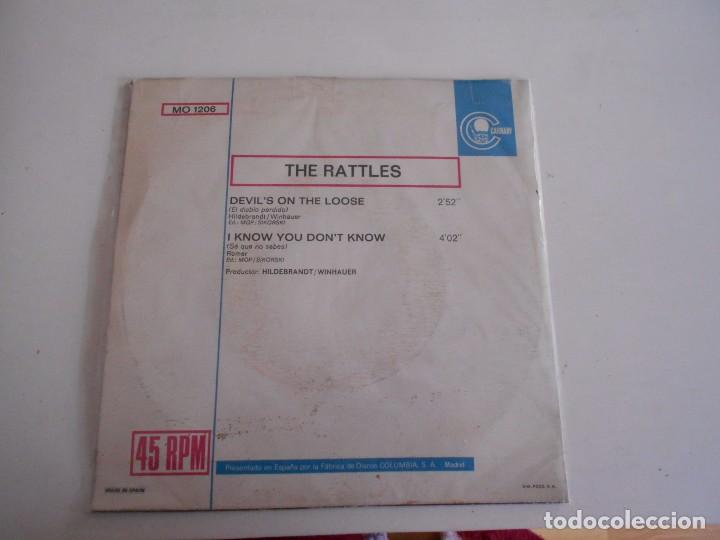 Discos de vinilo: THE RATTLES DEVILS ON THE LOOSE-SINGLE 1972 - Foto 2