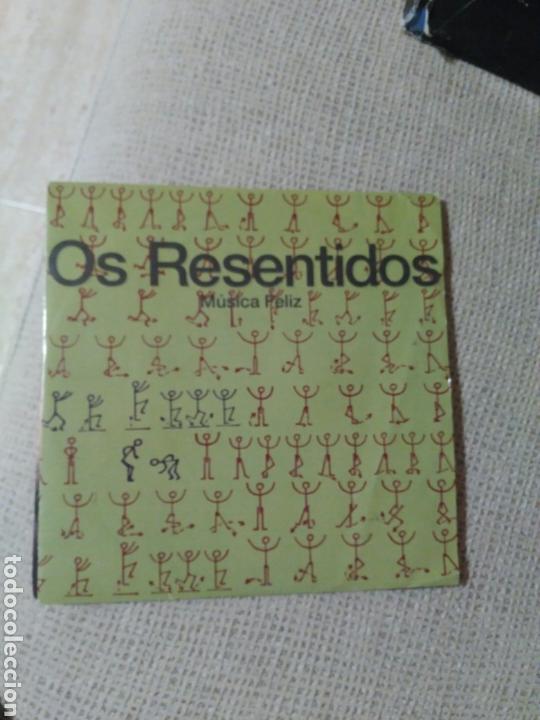 Discos de vinilo: Resentidos M&uacute;sica feliz - Foto 1