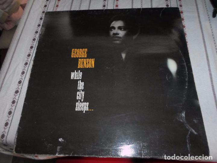 Discos de vinilo: GEORGE BENSON WHILE THE CITY SLEEPS - Foto 1
