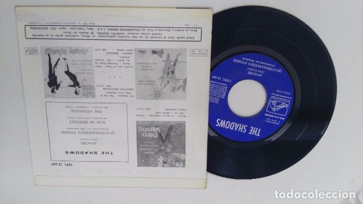 Discos de vinilo: disco antiguo the shadows  man - Foto 2