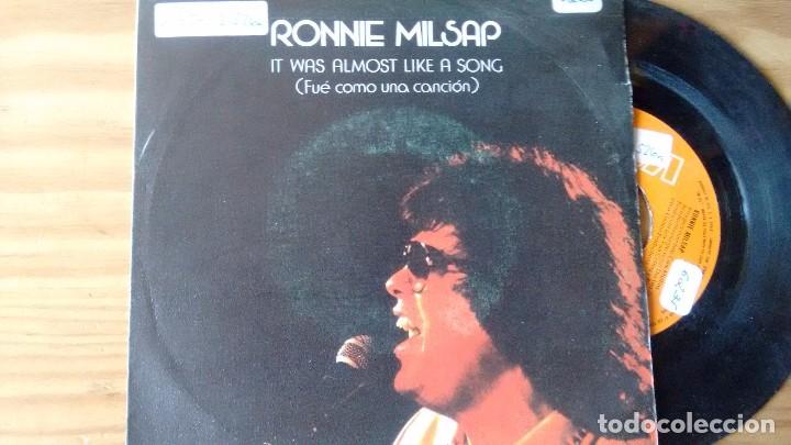 Discos de vinilo: SINGLE (VINILO) DE RONNIE MILSAP A&Ntilde;OS 70 - Foto 1