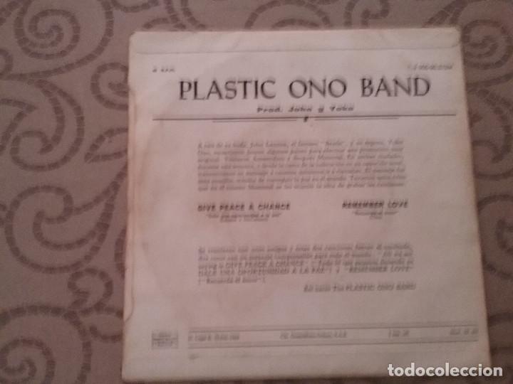 Discos de vinilo: Plastic Ono Band - Give Peace a change/Remember love - Foto 2