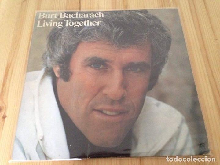 Discos de vinilo: Burt Bacharach - Living Together -LP- - Foto 1