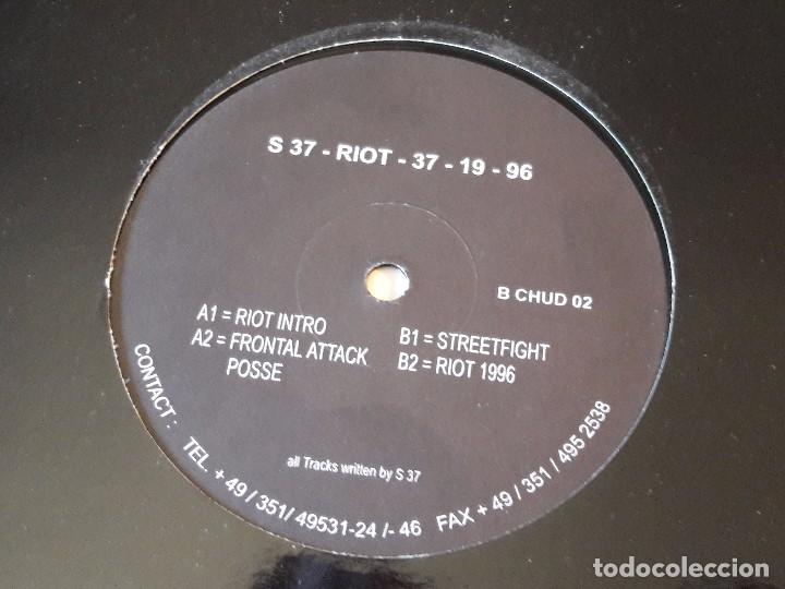 Discos de vinilo: S 37 - Riot - 37 - 19 - 96 - 1996 - Foto 1
