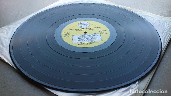 Discos de vinilo: YOUR SECRETS SAFE WITH US - DOBLE LP - 1982 - Foto 2