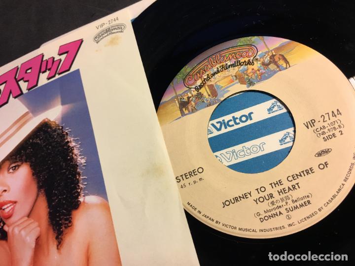 Discos de vinilo: DONNA SUMMER (HOT STUFF) SINGLE JAPAN (EPI9) - Foto 2