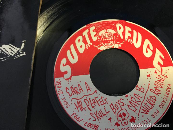 Discos de vinilo: SKULL BOYS (WICKED ROMANCE) SINGLE (EPI9) - Foto 3