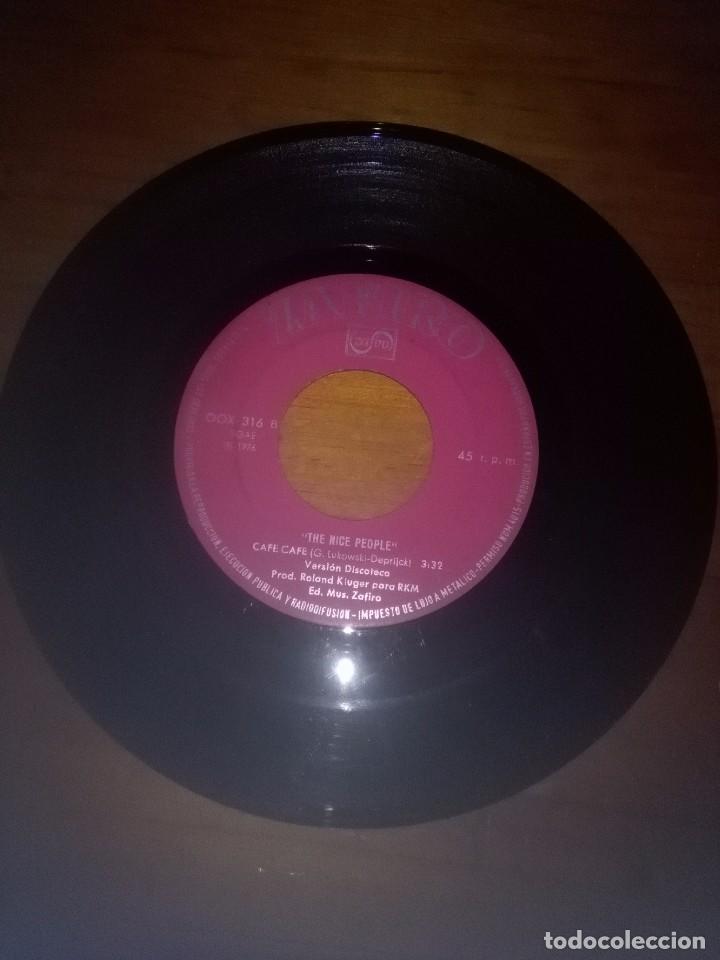 Discos de vinilo: THE NICE PEOPLE. CAFE CAFE. SIN FUNDA. SOLAMENTE EL DISCO. - Foto 1