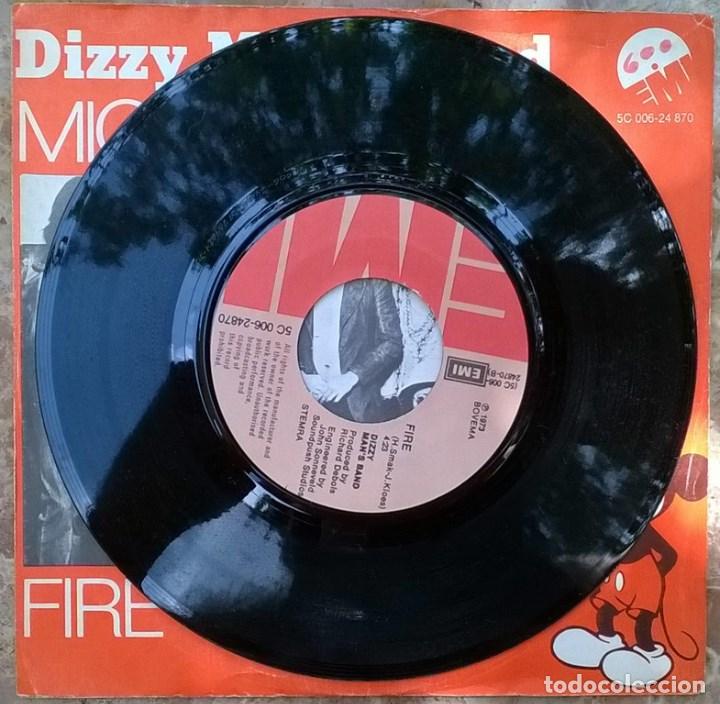 Discos de vinilo: Dizzy Man&rsquo;s Band: Fire/ Mickey Mouse. Emi, 1973 single - Foto 3