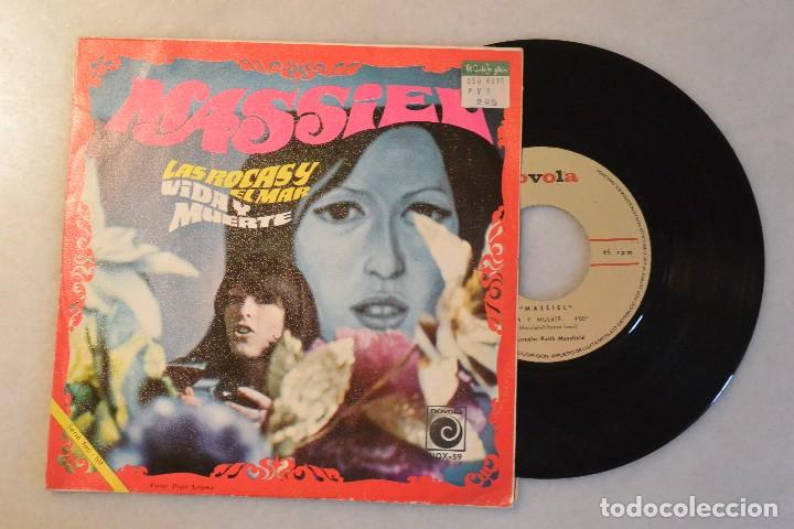 Discos de vinilo: SINGLE MASSIEL LAS ROCAS Y EL MAR - Foto 1