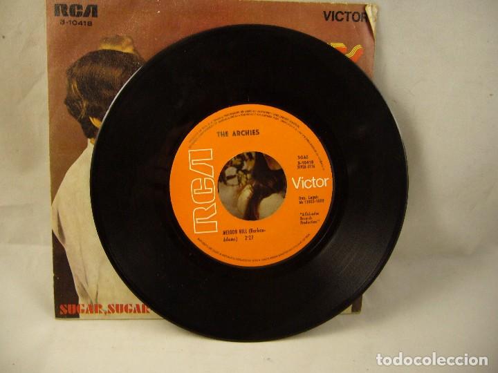Discos de vinilo: ARCHIES, THE: SUGAR, SUGAR / MELODY HILL - Foto 3