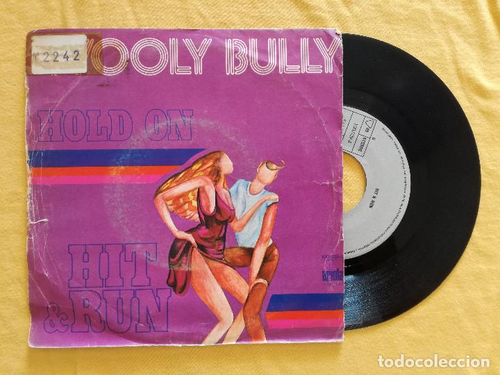 Discos de vinilo: WOOLY BULLY, HOLD ON (ARIOLA) SINGLE ESPA&Ntilde;A PEDIDO MINIMO 7&euro; - Foto 1