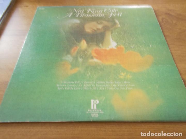Discos de vinilo: NAT KING COLE. A BLOSSOM FELL - Foto 1