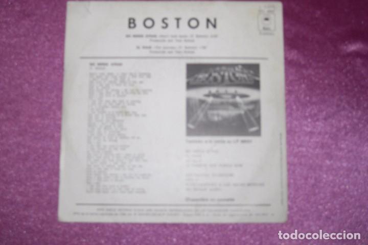 Discos de vinilo: SINGLE BOSTON - NO MIRES ATR&Aacute;S - EPIC 1978. - Foto 2