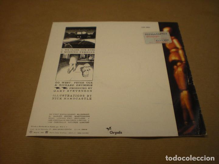 Discos de vinilo: GO WEST. WE CLOSE OUR EYES. MISSING PERSONS - Foto 2