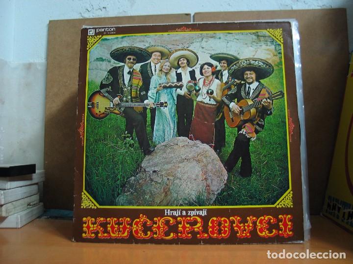 Disques de vinyle: Kučerovci - Hraj&iacute; A Zp&iacute;vaj&iacute; Kučerovci - Panton 11 0464 - 1974 - Edicion Checoeslovaca