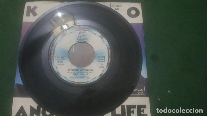 Discos de vinilo: STEVIE WONDER Do I do- rocket love - Foto 2
