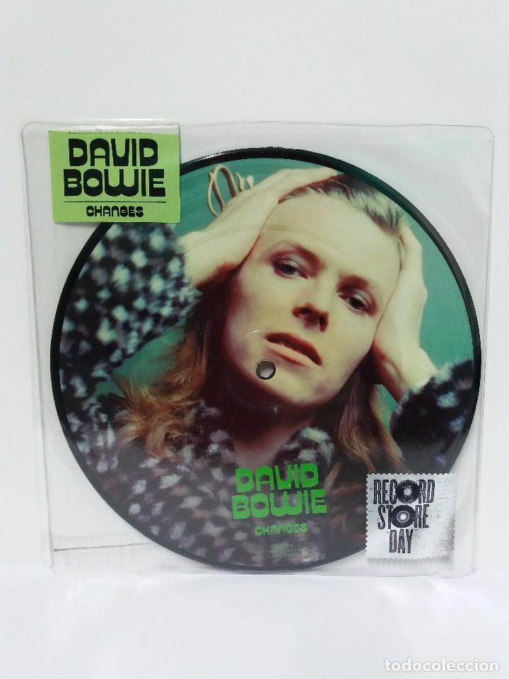 Discos de vinilo: SINGLE ** DAVID BOWIE ** CHANGES ** COVER/ MINT (M) ** SINGLE/ MINT (M) 2015 - Foto 1