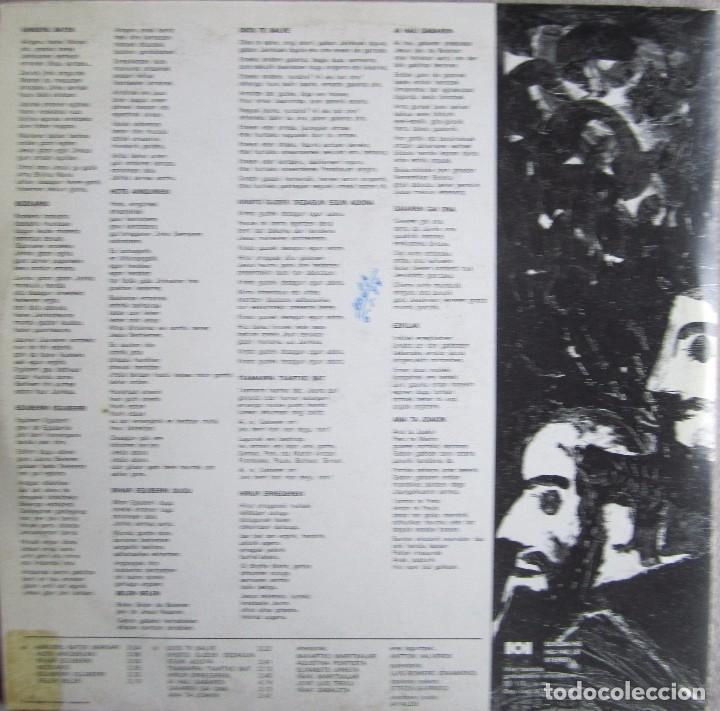Discos de vinilo: OSKARBI: OLENTZERO - HITZ URRI BATZUK. ROCK PROGRESIVO / FOLK VASCO - Foto 2