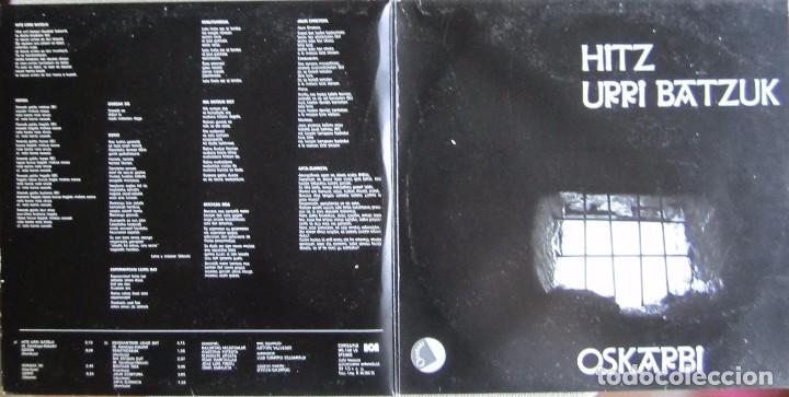 Discos de vinilo: OSKARBI: OLENTZERO - HITZ URRI BATZUK. ROCK PROGRESIVO / FOLK VASCO - Foto 3