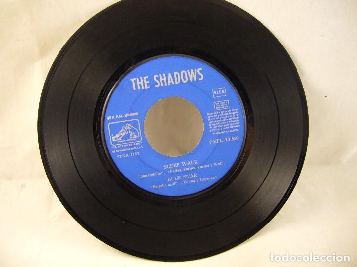 Discos de vinilo: THE SHADOWS - GUITAR TANGO - Foto 3