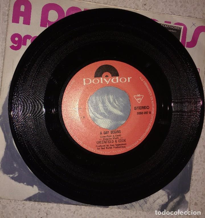 Discos de vinilo: Greenfield & Cook &ndash; A Day Begins - Foto 3