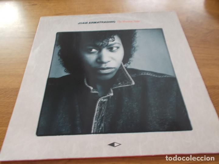Discos de vinilo: JOAN ARMATRADING. THE SHOUTING STAGE. - Foto 1