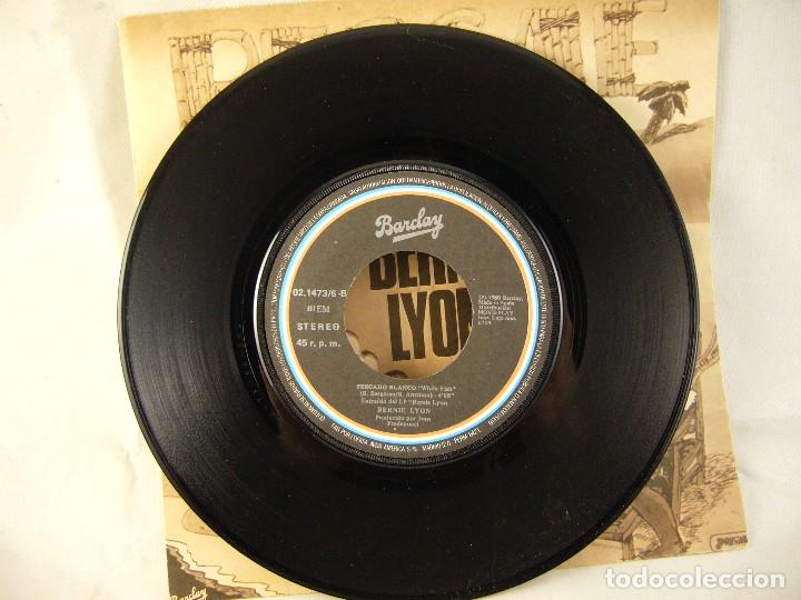 Discos de vinilo: BERNIE LYON-REGGAE INFIERNO-SINGLE VINILO - Foto 3