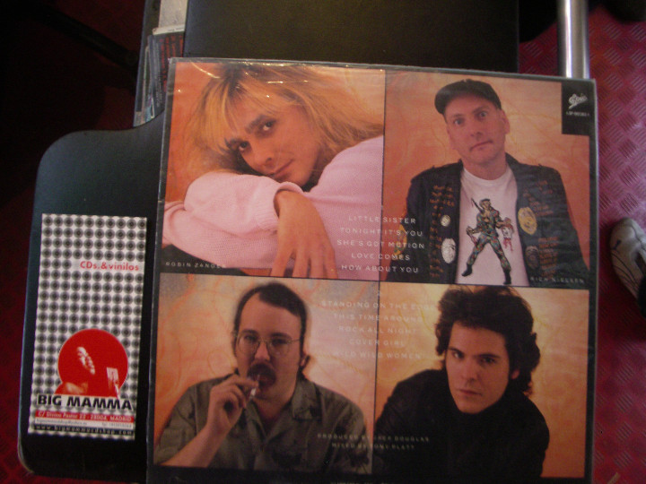 Discos de vinilo: CHEAP TRICK- STANDING ON THE EDGE - Foto 2