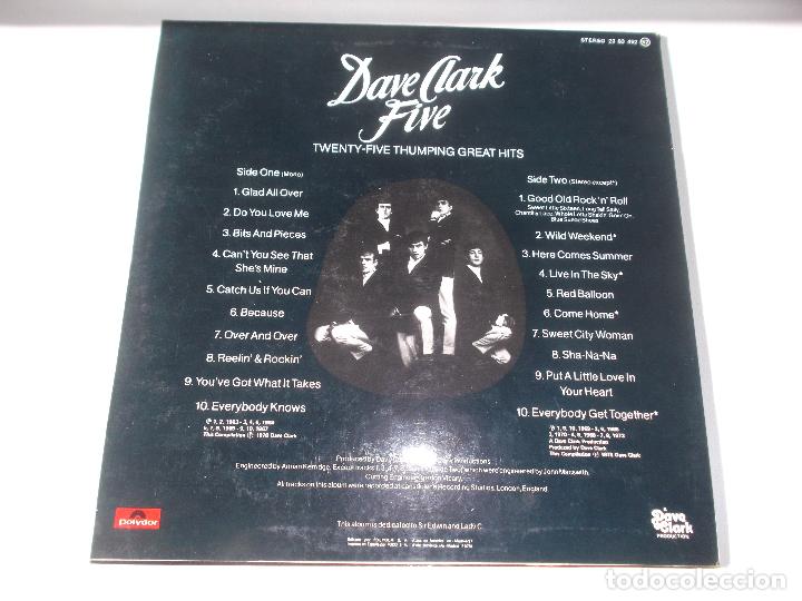 Discos de vinilo: DAVE CLARK FIVE 25 THUMPING GREAT HITS POLIDOR 1978 - Foto 2