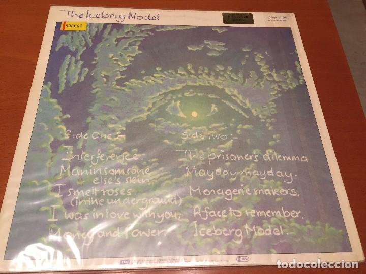 Discos de vinilo: John Watts &ndash; The Iceberg Model - Foto 2