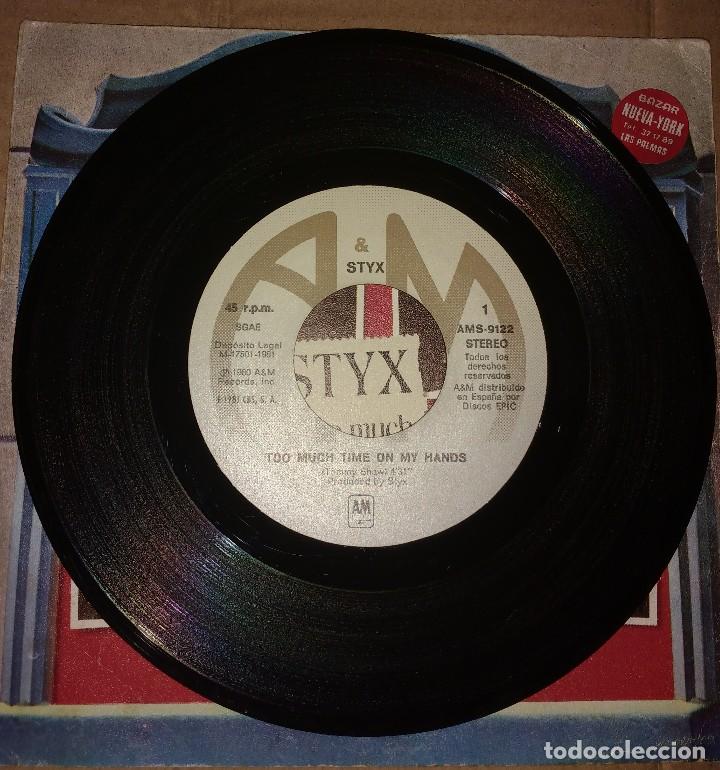 Discos de vinilo: STYX - TOO MUCH TIME ON MY HANDS - Foto 2