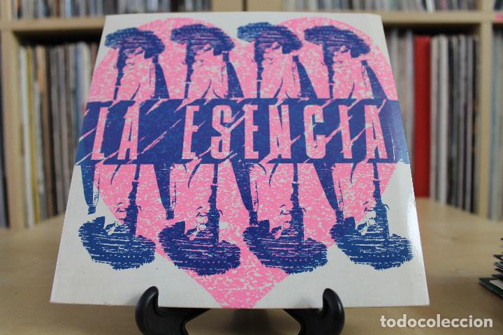 Disques de vinyle: LA ESENCIA -EP- SOLO ESTAS CAMBIANDO LOS BARES 80'S