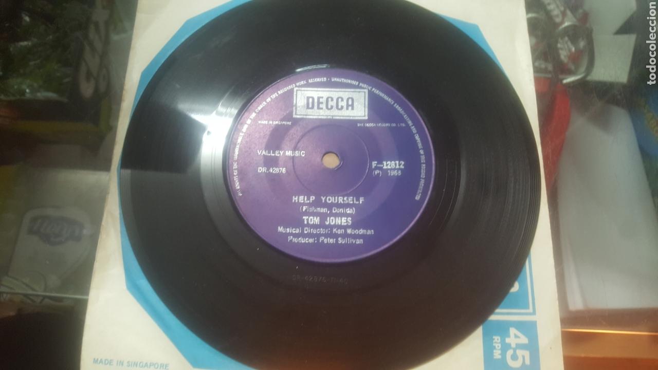 Discos de vinilo: TOM JONES Help yourself-day by day - Foto 3
