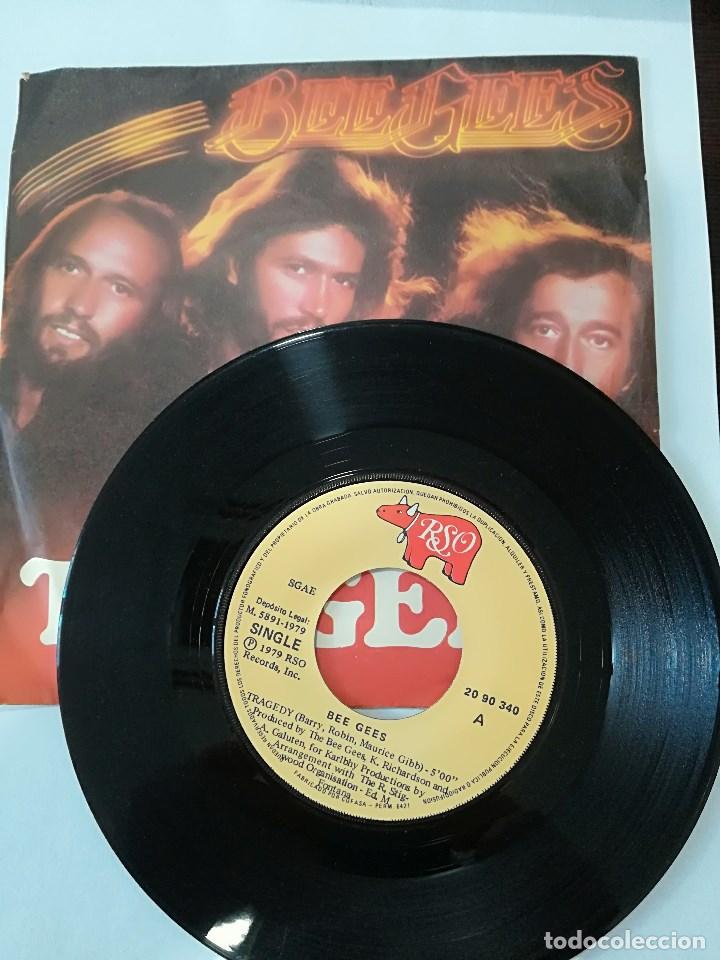 Discos de vinilo: BEEGEES: TRAGEDY / UNTILL - Foto 3