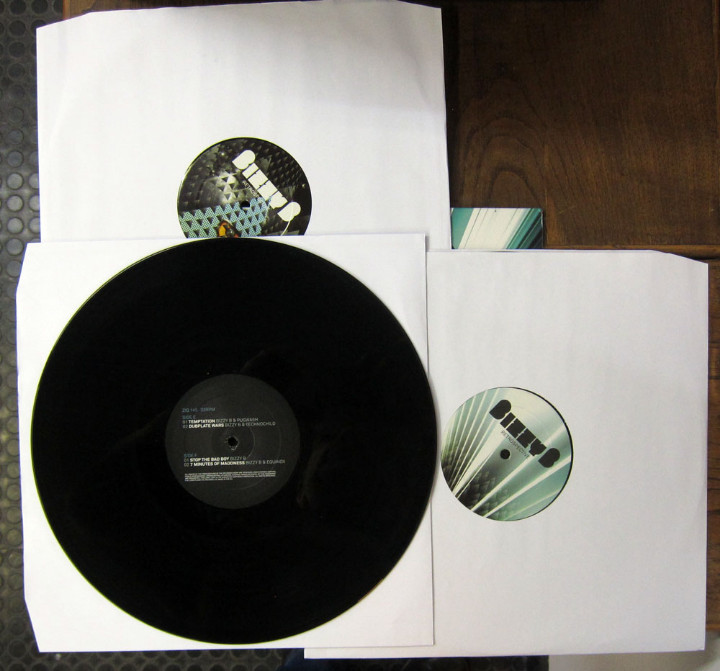 Discos de vinilo: BIZZYB - RETROSPECTIVE - 2009 - TRIPLE DISCO - - Foto 4
